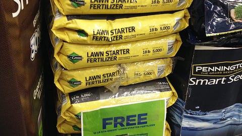 Lowe's Pennington and Sta-Green Incentive Sign