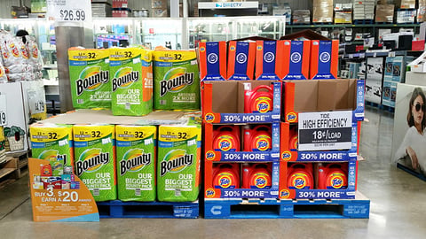 BJ's P&G 'Buy 3, Earn a $20 Award' Pallet Wrap