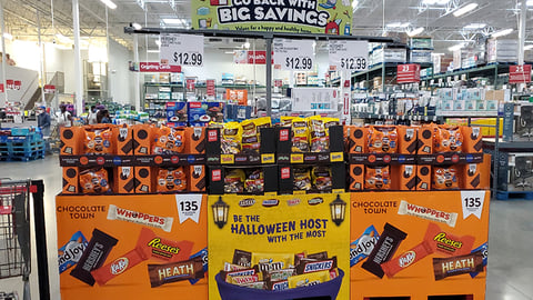 Hershey, Mars Halloween Candy BJ's Pallet Display Cluster