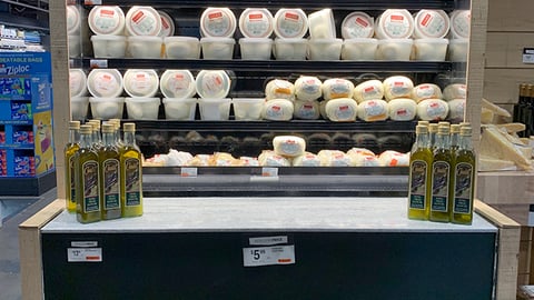 Claudio Giant Heirloom Market Endcap