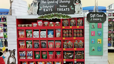 PetSmart 'The Spirit of Sharing' Pallet Display