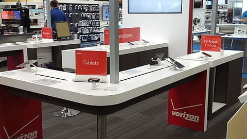 Best Buy Verizon Experience Store