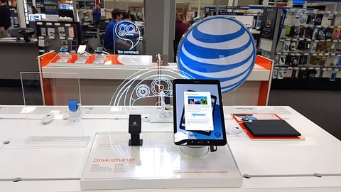 AT&T Best Buy 'Drive Smarter' Display