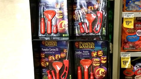 Vons Pumpkin Masters Floorstand
