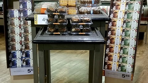 Food Lion 'Pumpkin and Spice' Table Display