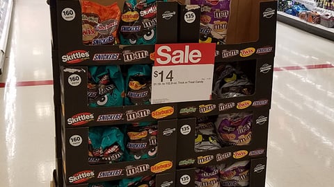 Mars Target Halloween Half-Pallet