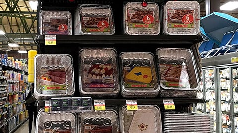 Ralphs ''Tis the Season' Endcap