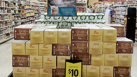 Hannaford 'Help Make Spirits Bright' Pallet Display