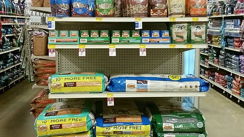 Nutro PetSmart 'Jolly Good Nutrition' Endcap