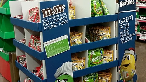 M&M's Ralphs 'Make the Holidays Merrier' Pallet Display