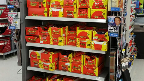 Walmart Reese's 'Game Time' Upfront Endcap