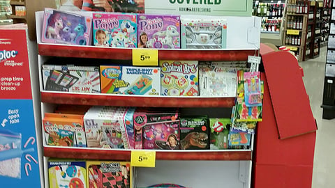 Food Lion 'We've Got You Covered' Pallet Display