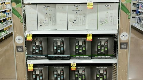Dove Meijer 'Holiday Gift Packs' Endcap