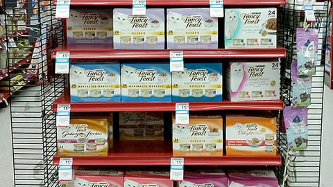 Fancy Feast Petco 'Cats Love the Taste' Endcap Header