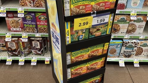 Nature Valley 'Fandemonium Faves' Floorstand