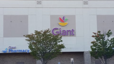 Giant-Landover Exterior 
