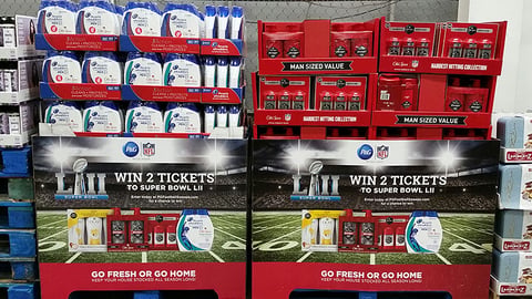 BJ's P&G 'Go Fresh or Go Home' Pallet Displays