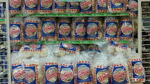 Fresco Y Mas 'Low and Staying Low' Endcap