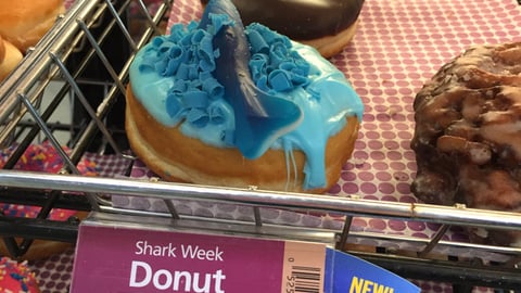 7-Eleven ‘Shark Week Donut’ Price Label