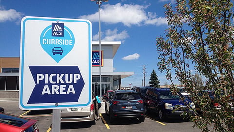 Aldi Curbside 'Pickup Area' Sign