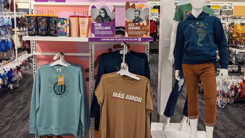Target 'Mas Que A Month' Rack