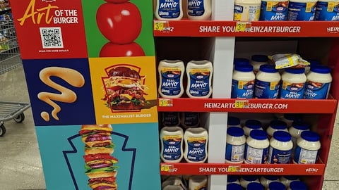Kraft Heinz 'Art of the Burger' Pallet Display
