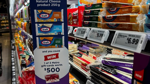 Metro Kraft 'Contest Moi Rewards' Aisle Violator