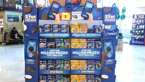 Giant Oreo ‘The Stuf Inside’ Floorstands 