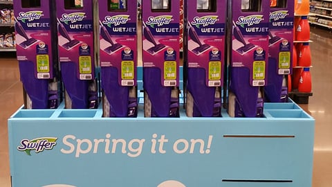 Swiffer Walmart 'Spring It On' Pallet Display