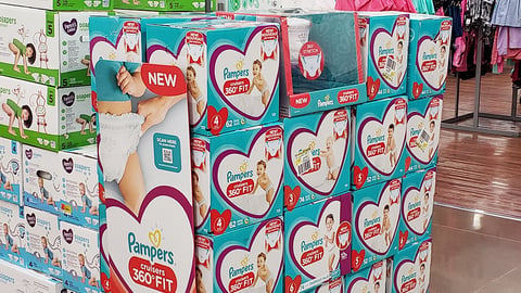 Pampers Cruisers 360 Fit Walmart Half-Pallet Display