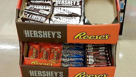 Reese's 'Shoot for 2' Floorstand
