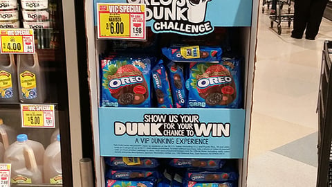 Oreo 'Dunk Challenge' Floorstand