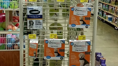 ThunderShirt PetSmart 'Spring Tranquility' Rack