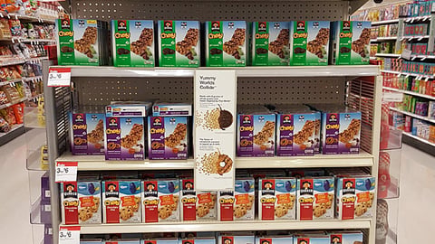 Target Quaker Chewy Girl Scouts Endcap