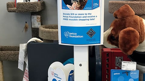 Blue Buffalo Petco 'The Tote That Helps Fight Pet Cancer' Checkout Sign