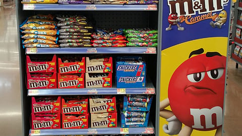 M&M's Caramel 'New' Side Panel