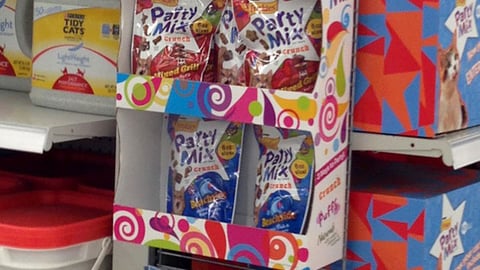 Friskies Party Mix 'Get the Party Started' Power Wing
