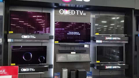 Best Buy LG 'Experience Wall' Display