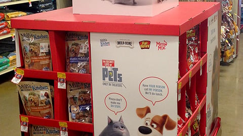 Big Heart Pet Brands PetSmart 'The Secret Life of Pets' Pallet Display