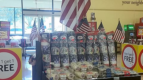 Winn-Dixie Memorial Day Table Display
