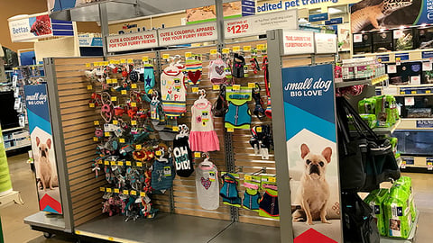 PetSmart 'Small Dog, Big Love' Gondola