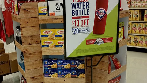 Giant-Carlisle 'Free Phillies Water Bottle' Stanchion Sign