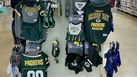 PetSmart 'Four-Legged Fan Shop' Endcap