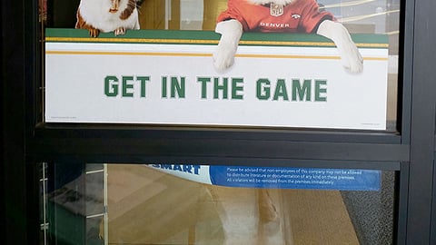 PetSmart 'Get in the Game' Door Cling