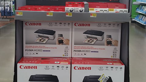 Canon Walmart 'College Prepped' Display