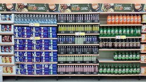 Winn-Dixie 'Score More Savings' Gondola