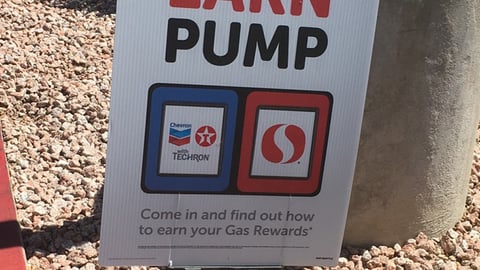 Safeway 'Shop Earn Pump' Exterior Sign