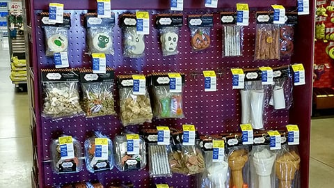 PetSmart 'No Tricks, Just Treats' Pallet Display