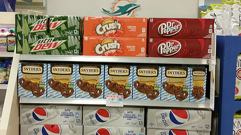 Publix 'The Ultimate Tailgate Party' Endcap