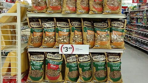 Winn-Dixie Snyder's 'Great Price' Endcap